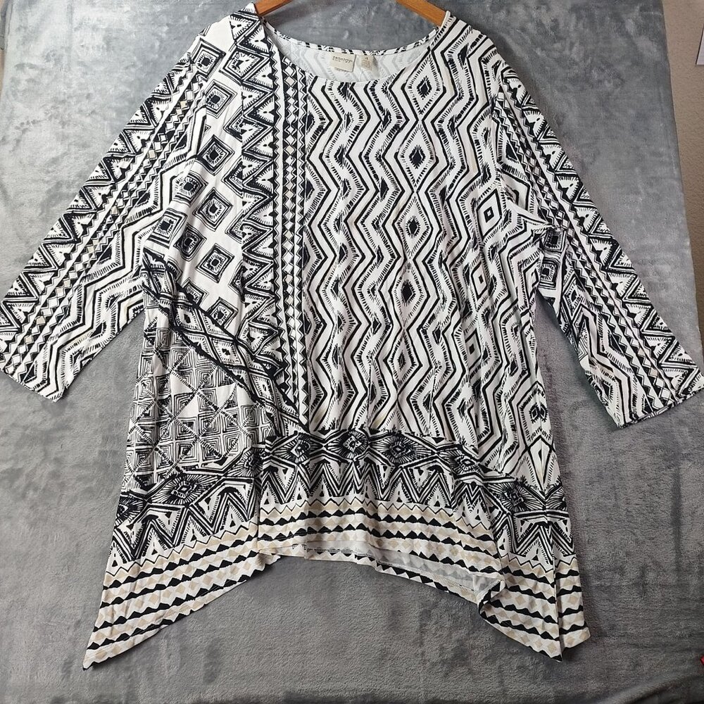 Chicos Zenergy Womens 4 US XXL 22‎ Black White Tribal Asymmetrical Hem Stretch